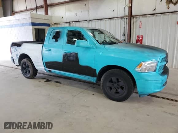 2024 Ram 1500 SLT z VIN 1C6RR6GG3RS123545, wystawiony jako Copart lot #57425025 z przebiegiem 30 186 mil mil oraz Nie do naprawy • Non repairable. Historia ofert i sprzedaży dostępna na DreamBid. Obrazek 4.