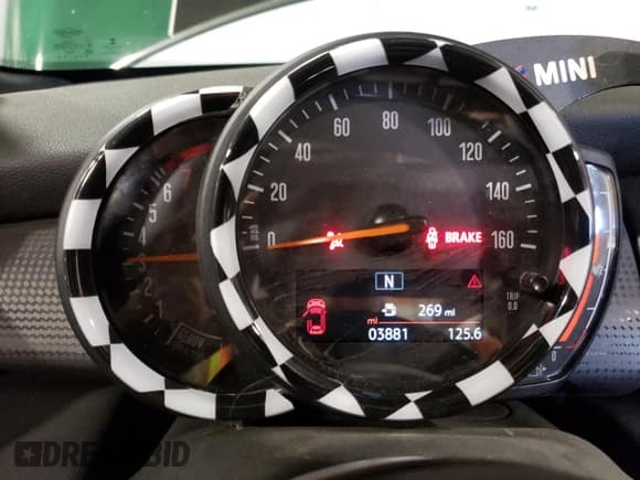 ✅ 2021 MINI Convertible Cooper • VIN: WMWWJ3C04M3N17758 • Лот: 60411294. Опубликован ранее на Copart с пробегом 3 881 миль. Бесплатный доступ к архиву аукционных продаж из США и подробный отчёт об истории автомобиля на DreamBid. Изображение 9.