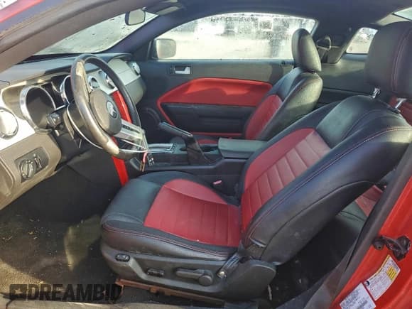 ✅ 2006 Ford Mustang Standard • VIN: 1ZVFT80N665131860 • Lot: 96371475. Listed on Copart with 149,368 mi. Free auction sales archive from the USA and detailed vehicle history report at DreamBid. Image 7.