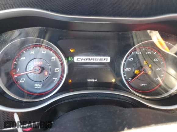 ✅ 2015 Dodge Charger SXT • VIN: 2C3CDXHG0FH870027 • Лот: 82619665. Опубликован ранее на Copart с пробегом 109 616 миль. Бесплатный доступ к архиву аукционных продаж из США и подробный отчёт об истории автомобиля на DreamBid. Изображение 9.