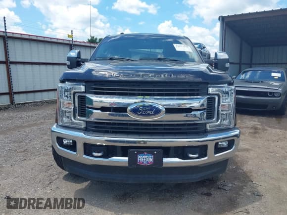 ✅ 2019 Ford F-250 XL • VIN: 1FT7W2B68KEG72890 • Лот: 42377719. Опубликован ранее на IAAI с пробегом 87 245 миль. Бесплатный доступ к архиву аукционных продаж из США и подробный отчёт об истории автомобиля на DreamBid. Изображение 13.