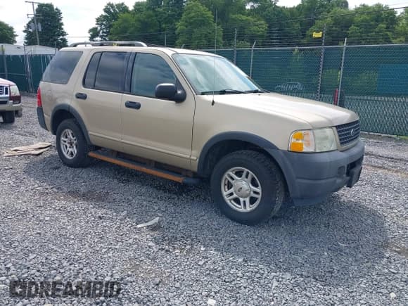 ✅ 2003 Ford Explorer XLS • VIN: 1FMZU72K63UC24434 • Lot: 42768863. Wystawiony na IAAI z przebiegiem 136 209 mil. Bezpłatny archiwum sprzedaży aukcyjnych z USA i szczegółowy raport historii pojazdu na DreamBid. Zdjęcie 1.