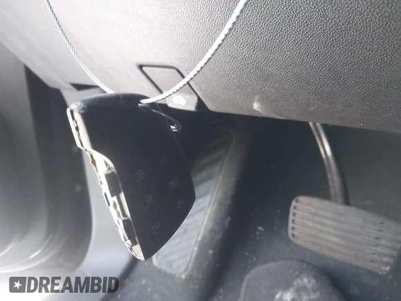 ✅ 2021 Chevrolet Suburban LT • VIN: 1GNSKCKD3MR266318 • Lot: 41333545. Wystawiony na IAAI z przebiegiem 125 032 mil. Bezpłatny archiwum sprzedaży aukcyjnych z USA i szczegółowy raport historii pojazdu na DreamBid. Zdjęcie 11.