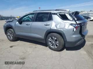 2025 Chevrolet Equinox FWD LT z VIN 3GNAXHEG7SL159020, wystawiony jako Copart lot #49687435 z przebiegiem 3 745 mil mil oraz Szkoda całkowita • Salvage title. Historia ofert i sprzedaży dostępna na DreamBid. Obrazek 2.