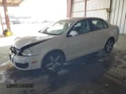 ✅ 2010 Volkswagen Jetta Limited Edition • VIN: 3VWAZ7AJ3AM129596 • Лот: 82524435. Опубликован ранее на Copart с пробегом 119 308 миль. Бесплатный доступ к архиву аукционных продаж из США и подробный отчёт об истории автомобиля на DreamBid. Изображение 1.