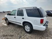 ✅ 2000 Chevrolet Blazer LS • VIN: 1GNDT13W5YK222507 • Lot: 70725905. Wystawiony na Copart z przebiegiem 151 959 mil. Bezpłatny archiwum sprzedaży aukcyjnych z USA i szczegółowy raport historii pojazdu na DreamBid. Zdjęcie 2.