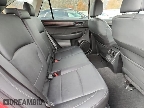 ✅ 2018 Subaru Outback Limited • VIN: 4S4BSANC5J3261387 • Lot: 93297285. Listed on Copart with 128,024 mi. Free auction sales archive from the USA and detailed vehicle history report at DreamBid. Image 11.