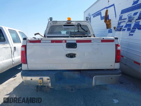 ✅ 2015 Ford F-250 Lariat • VIN: 1FT7W2B67FEC66539 • Lot: 41540060. Listed on IAAI with 282,737 mi. Free auction sales archive from the USA and detailed vehicle history report at DreamBid. Image 16.