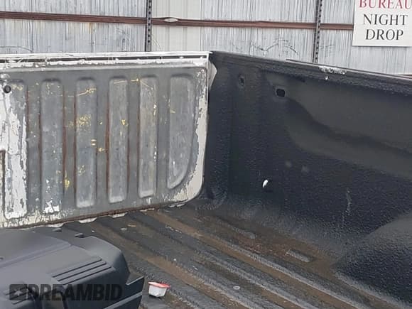 ✅ 2011 Chevrolet Silverado 2500HD Work Truck • VIN: 1GC0CVCG1BF221541 • Lot: 41500957. Wystawiony na IAAI z przebiegiem 206 866 mil. Bezpłatny archiwum sprzedaży aukcyjnych z USA i szczegółowy raport historii pojazdu na DreamBid. Zdjęcie 8.