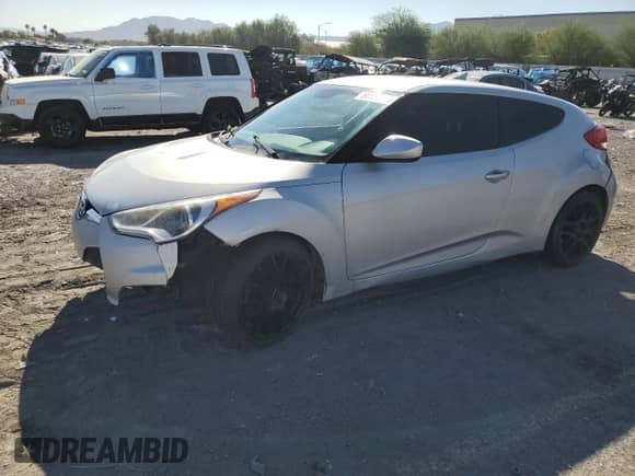 2016 Hyundai Veloster z VIN KMHTC6ADXGU280243, wystawiony jako Copart lot #80582145 z przebiegiem Nie podano mil oraz Szkoda całkowita • Salvage title. Historia ofert i sprzedaży dostępna na DreamBid. Obrazek 1.