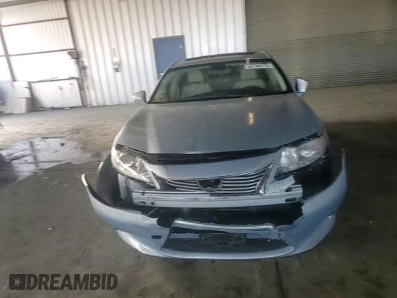 ✅ 2014 Lexus ES 300h • VIN: JTHBW1GG6E2064103 • Lot: 92766475. Wystawiony na Copart z przebiegiem 191 161 mil. Bezpłatny archiwum sprzedaży aukcyjnych z USA i szczegółowy raport historii pojazdu na DreamBid. Zdjęcie 13.