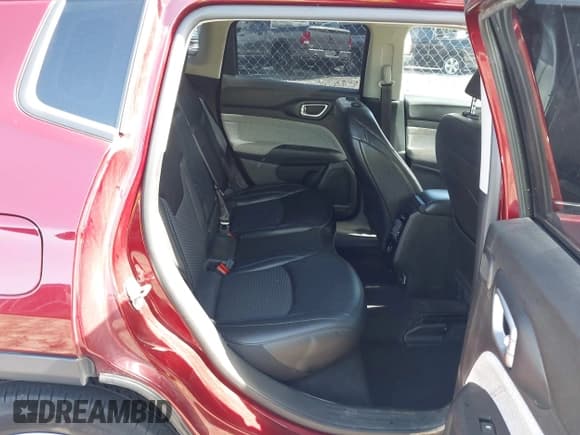 ✅ 2022 Jeep Compass Latitude • VIN: 3C4NJCBB6NT119409 • Lot: 42514177. Listed on IAAI with 103,225 mi. Free auction sales archive from the USA and detailed vehicle history report at DreamBid. Image 8.