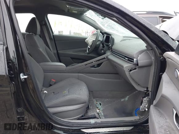 ✅ 2024 Hyundai Elantra SE • VIN: KMHLL4DG4RU843624 • Лот: 43451974. Опубликован ранее на IAAI с пробегом 25 350 миль. Бесплатный доступ к архиву аукционных продаж из США и подробный отчёт об истории автомобиля на DreamBid. Изображение 5.