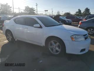 ✅ 2011 Dodge Avenger Lux • VIN: 1B3BD2FB6BN548982 • Лот: 42639585. Опубликован ранее на Copart с пробегом 141 826 миль. Бесплатный доступ к архиву аукционных продаж из США и подробный отчёт об истории автомобиля на DreamBid. Изображение 4.