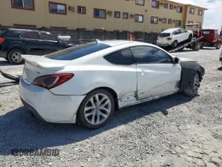 ✅ 2013 Hyundai Genesis Coupe 2.0T • VIN: KMHHT6KD0DU093075 • Lot: 69080735. Wystawiony na Copart z przebiegiem 80 011 mil. Bezpłatny archiwum sprzedaży aukcyjnych z USA i szczegółowy raport historii pojazdu na DreamBid. Zdjęcie 3.