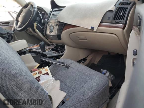 2007 Hyundai Veracruz GLS with VIN KM8NU13C77U024199, listed as a Copart auction lot 42988775 with 212,100 mi miles and Salvage title. Bid and sale history available at DreamBid. Image 8.