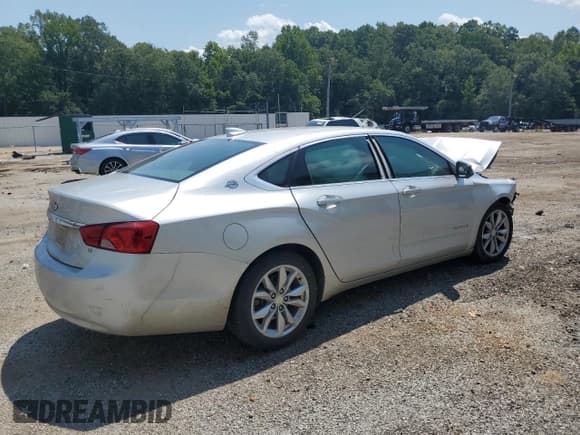 ✅ 2017 Chevrolet Impala LT • VIN: 1G1105SA9HU160401 • Лот: 67852464. Опубликован ранее на Copart с пробегом 266 015 миль. Бесплатный доступ к архиву аукционных продаж из США и подробный отчёт об истории автомобиля на DreamBid. Изображение 3.