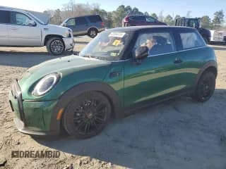 ✅ 2024 MINI Hardtop Cooper SE • VIN: WMW13DJ09R2V85970 • Lot: 42854375. Listed on Copart with Not provided. Free auction sales archive from the USA and detailed vehicle history report at DreamBid. Image 1.