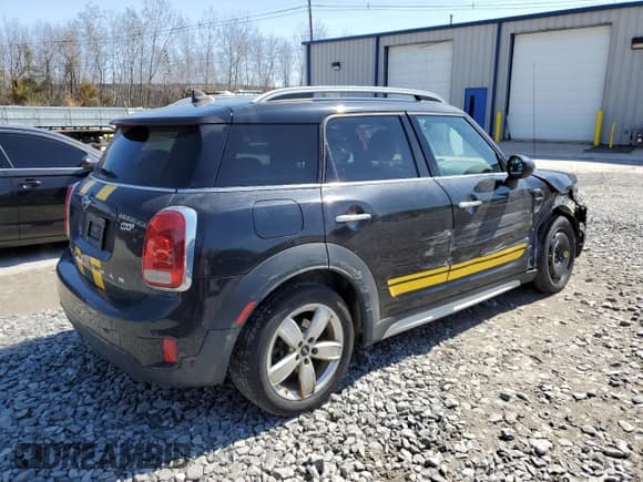 ✅ 2017 MINI Countryman Cooper • VIN: WMZYV5C37H3E01405 • Lot: 52436335. Wystawiony na Copart z przebiegiem 135 357 mil. Bezpłatny archiwum sprzedaży aukcyjnych z USA i szczegółowy raport historii pojazdu na DreamBid. Zdjęcie 3.