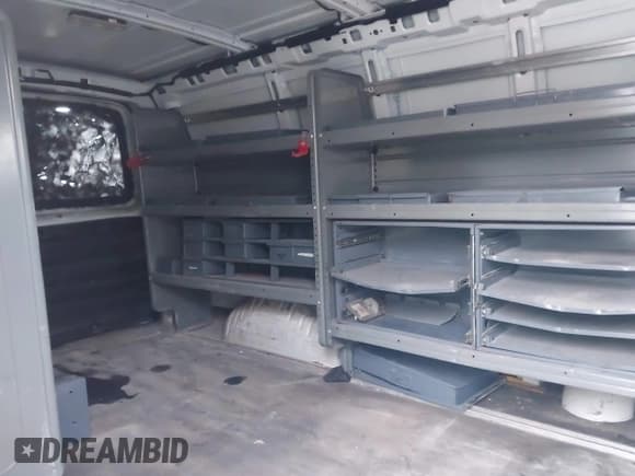 ✅ 2020 Chevrolet Express Cargo • VIN: 1GCWGAFP8L1230237 • Лот: 43752433. Опубликован ранее на IAAI с пробегом 132 433 миль. Бесплатный доступ к архиву аукционных продаж из США и подробный отчёт об истории автомобиля на DreamBid. Изображение 8.