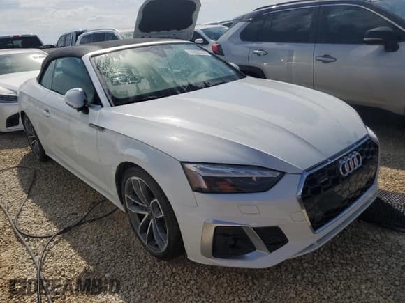 ✅ 2023 Audi A5 Cabriolet S line Prestige • VIN: WAU5AGF58PN007433 • Lot: 74809514. Wystawiony na Copart z przebiegiem 2 604 mil. Bezpłatny archiwum sprzedaży aukcyjnych z USA i szczegółowy raport historii pojazdu na DreamBid. Zdjęcie 4.
