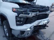 ✅ 2025 Chevrolet Silverado 2500HD LT • VIN: 2GC1KNEY5S1228495 • Лот: 43602216. Опубликован ранее на IAAI с пробегом 4 940 миль. Бесплатный доступ к архиву аукционных продаж из США и подробный отчёт об истории автомобиля на DreamBid. Изображение 17.