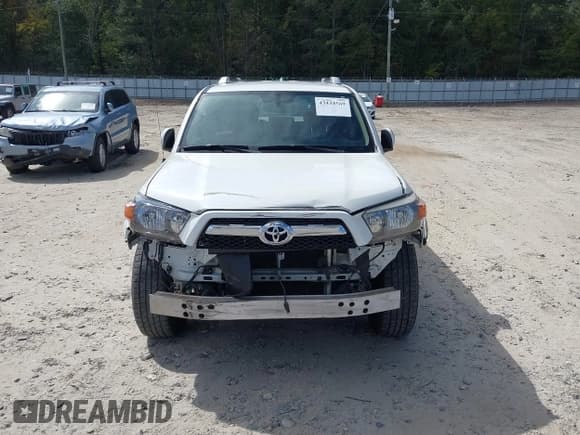 ✅ 2011 Toyota 4Runner SR5 • VIN: JTEZU5JR8B5014235 • Lot: 43434569. Wystawiony na IAAI z przebiegiem 213 016 mil. Bezpłatny archiwum sprzedaży aukcyjnych z USA i szczegółowy raport historii pojazdu na DreamBid. Zdjęcie 6.