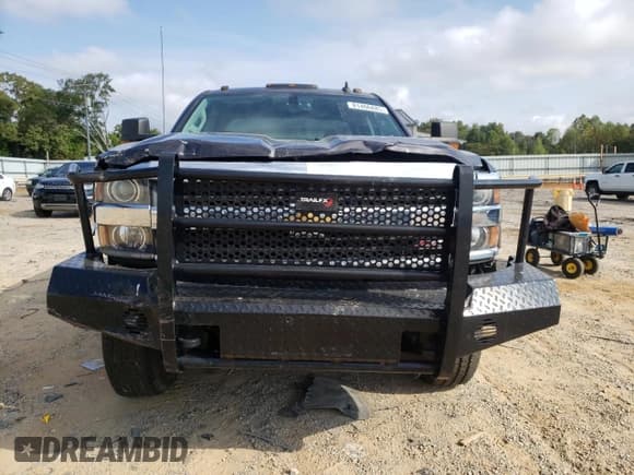 ✅ 2015 Chevrolet Silverado 2500HD LT • VIN: 1GC2KVEG2FZ533591 • Lot: 81406885. Wystawiony na Copart z przebiegiem 133 698 mil. Bezpłatny archiwum sprzedaży aukcyjnych z USA i szczegółowy raport historii pojazdu na DreamBid. Zdjęcie 5.