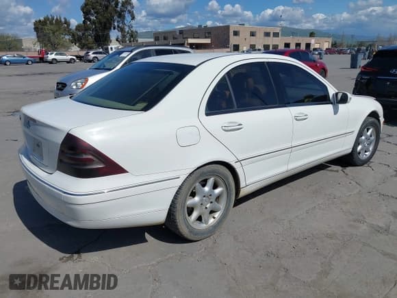 ✅ 2003 Mercedes-Benz C 240 • VIN: WDBRF61J93E012928 • Lot: 41953644. Listed on IAAI with Not provided. Free auction sales archive from the USA and detailed vehicle history report at DreamBid. Image 4.