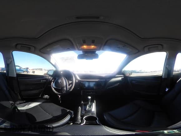 ✅ 2018 Toyota Corolla SE • VIN: 5YFBURHE5JP787424 • Lot: 43620572. Listed on IAAI with 134,293 mi. Free auction sales archive from the USA and detailed vehicle history report at DreamBid. Image 18.