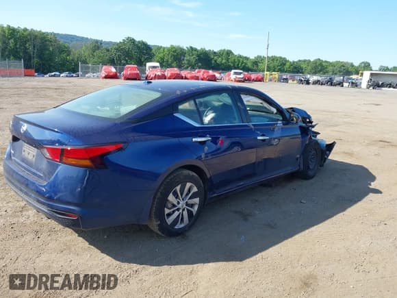 ✅ 2020 Nissan Altima S • VIN: 1N4BL4BV5LC202597 • Lot: 39651394. Listed on IAAI with 77,726 mi. Free auction sales archive from the USA and detailed vehicle history report at DreamBid. Image 4.