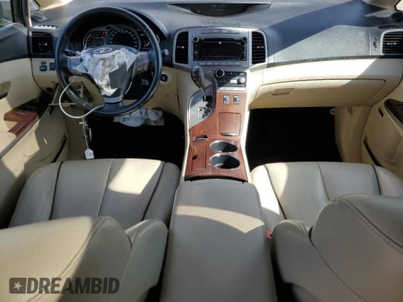 ✅ 2010 Toyota Venza • VIN: 4T3BA3BB8AU018930 • Lot: 82322055. Wystawiony na Copart z przebiegiem 210 029 mil. Bezpłatny archiwum sprzedaży aukcyjnych z USA i szczegółowy raport historii pojazdu na DreamBid. Zdjęcie 8.