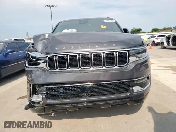 ✅ 2025 Jeep Wagoneer • VIN: 1C4SJVAP8SS520615 • Лот: 71882105. Опубликован ранее на Copart с пробегом 122 миль. Бесплатный доступ к архиву аукционных продаж из США и подробный отчёт об истории автомобиля на DreamBid. Изображение 5.