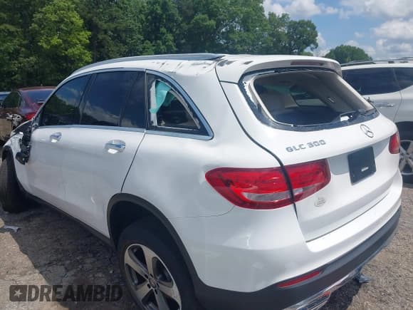 ✅ 2016 Mercedes-Benz GLC 300 • VIN: WDC0G4JB3GF064280 • Lot: 42170154. Wystawiony na IAAI z przebiegiem 101 401 mil. Bezpłatny archiwum sprzedaży aukcyjnych z USA i szczegółowy raport historii pojazdu na DreamBid. Zdjęcie 6.