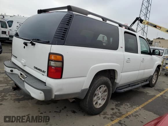 ✅ 2005 Chevrolet Suburban Z71 • VIN: 3GNFK16Z25G142540 • Лот: 86410404. Опубликован ранее на Copart с пробегом 138 223 миль. Бесплатный доступ к архиву аукционных продаж из США и подробный отчёт об истории автомобиля на DreamBid. Изображение 3.