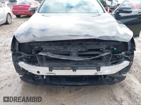 ✅ 2015 Hyundai Genesis 3.8L • VIN: KMHGN4JE4FU017852 • Lot: 41227267. Wystawiony na IAAI z przebiegiem 99 296 mil. Bezpłatny archiwum sprzedaży aukcyjnych z USA i szczegółowy raport historii pojazdu na DreamBid. Zdjęcie 6.