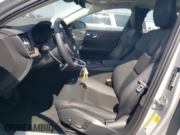 ✅ 2024 Volvo S60 Plus Dark Theme • VIN: 7JRH60FL1RG296171 • Lot: 71429464. Wystawiony na Copart z przebiegiem 3 178 mil. Bezpłatny archiwum sprzedaży aukcyjnych z USA i szczegółowy raport historii pojazdu na DreamBid. Zdjęcie 7.