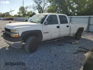 ✅ 2002 Chevrolet Silverado 2500HD LS • VIN: 1GCHC23U82F125526 • Лот: 84210525. Опубликован ранее на Copart с пробегом 261 011 миль. Бесплатный доступ к архиву аукционных продаж из США и подробный отчёт об истории автомобиля на DreamBid. Изображение 1.