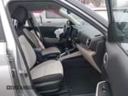 ✅ 2021 Hyundai Venue SEL • VIN: KMHRC8A35MU098328 • Lot: 41294279. Listed on IAAI with 61,660 mi. Free auction sales archive from the USA and detailed vehicle history report at DreamBid. Image 5.