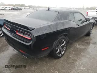 ✅ 2018 Dodge Challenger SXT Plus • VIN: 2C3CDZAG0JH322138 • Lot: 63285432. Wystawiony na Copart z przebiegiem 20 835 mil. Bezpłatny archiwum sprzedaży aukcyjnych z USA i szczegółowy raport historii pojazdu na DreamBid. Zdjęcie 4.