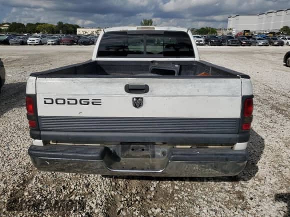 1998 Dodge 1500 с VIN 3B7HC13Y7WG210326, выставлен на аукционе Copart как лот 86861754 с пробегом 241 437 миль миль и Списание • Salvage title. История ставок и продаж доступна на DreamBid. Изображение 6.