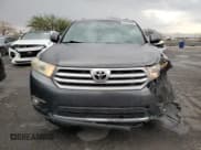 ✅ 2013 Toyota Highlander SE • VIN: 5TDZK3EH5DS116699 • Лот: 86159095. Опубликован ранее на Copart с пробегом 264 256 миль. Бесплатный доступ к архиву аукционных продаж из США и подробный отчёт об истории автомобиля на DreamBid. Изображение 5.