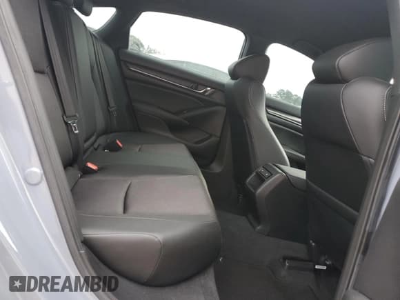 ✅ 2021 Honda Accord Sport • VIN: 1HGCV1F36MA100126 • Lot: 93436305. Wystawiony na Copart z przebiegiem 63 931 mil. Bezpłatny archiwum sprzedaży aukcyjnych z USA i szczegółowy raport historii pojazdu na DreamBid. Zdjęcie 10.