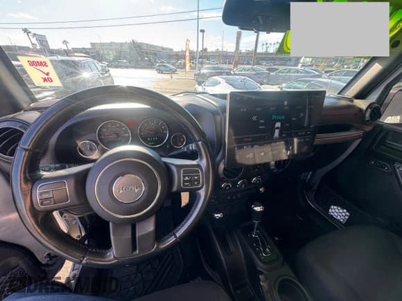 ✅ 2018 Jeep Wrangler Unlimited Sport S • VIN: 1C4BJWDG5JL926863 • Lot: 90068215. Wystawiony na Copart z przebiegiem 78 040 mil. Bezpłatny archiwum sprzedaży aukcyjnych z USA i szczegółowy raport historii pojazdu na DreamBid. Zdjęcie 9.