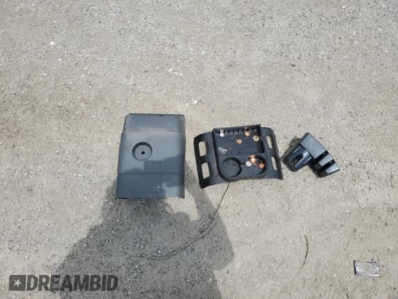 ✅ 2004 Chevrolet Colorado LS ZQ8 • VIN: 1GCCS196648186610 • Лот: 59015725. Опубликован ранее на Copart с пробегом 233 817 миль. Бесплатный доступ к архиву аукционных продаж из США и подробный отчёт об истории автомобиля на DreamBid. Изображение 12.