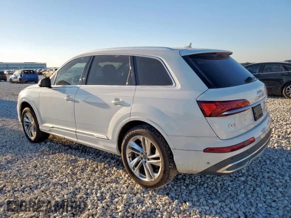 ✅ 2021 Audi Q7 Premium Plus • VIN: WA1LJBF75MD012227 • Lot: 91358655. Listed on Copart with 44,136 mi. Free auction sales archive from the USA and detailed vehicle history report at DreamBid. Image 2.