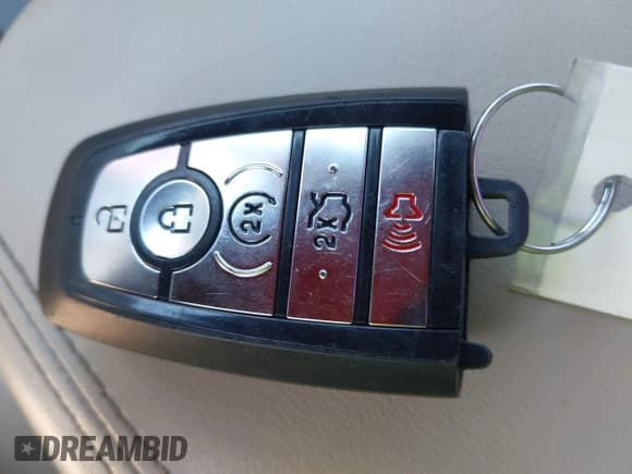 ✅ 2016 Buick LaCrosse Leather • VIN: 1G4GB5G38GF147983 • Lot: 43070727. Listed on IAAI with 79,279 mi. Free auction sales archive from the USA and detailed vehicle history report at DreamBid. Image 11.