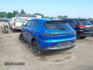 2024 Dodge Hornet GT z VIN ZACNDFAN3R3A36707, wystawiony jako IAAI lot #42709379 z przebiegiem 1 960 mil mil oraz . Historia ofert i sprzedaży dostępna na DreamBid. Obrazek 3.