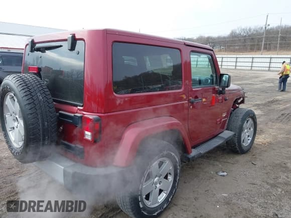 ✅ 2012 Jeep Wrangler Sahara • VIN: 1C4GJWBG0CL216622 • Lot: 41536639. Wystawiony na IAAI z przebiegiem 67 839 mil. Bezpłatny archiwum sprzedaży aukcyjnych z USA i szczegółowy raport historii pojazdu na DreamBid. Zdjęcie 4.