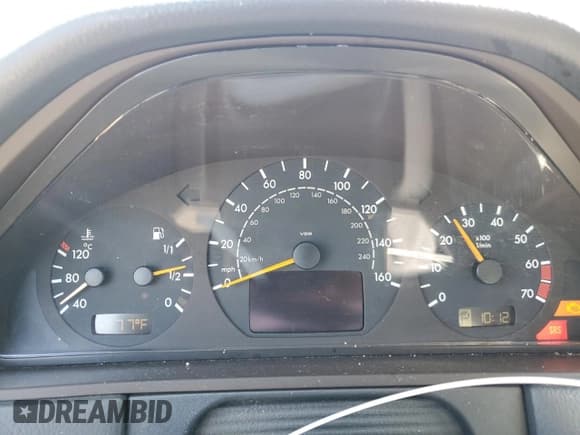 ✅ 2002 Mercedes-Benz E 320 • VIN: WDBJF65J22B471855 • Лот: 64238325. Опубликован ранее на Copart с пробегом 245 192 миль. Бесплатный доступ к архиву аукционных продаж из США и подробный отчёт об истории автомобиля на DreamBid. Изображение 9.